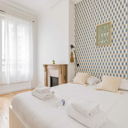 Appt 1 Bdr 2p Near Buttes Chaumont